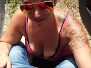 DISFRUTANDO DEL EXTERIOR - ENJOYING THE OUTDOORS 1/16