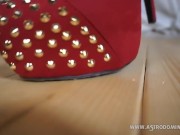 asian giantess 16/16