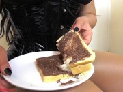 A delicious sandwich for your breakfast 13/16