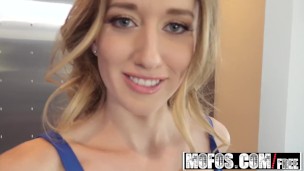 Mofos - Lets Try Anal - Anal Sex for Natural Sweetheart starring Riley Rey