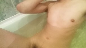 ванна,bathroom,cock,boy,man,water,clean,naked,flashing
