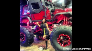 More behind the scenes fun with gorgeous London Keyes