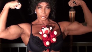 Pec Flexing With Teddy on the Terrace with LDR, IFBB Pro FBB Fitness