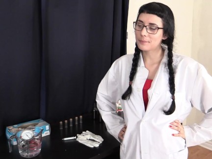 The Bimbo Transformation of Scientist Saffron