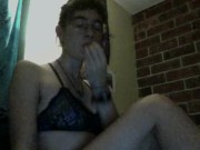 Smoking Babe - Screenshot 1 of 16 - Horny