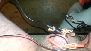 Electro my tiny penis plz comment humiliate it plz