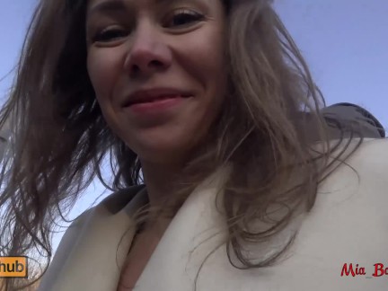 Real public sex. Beautiful fucks on a park bench and shows her perfect