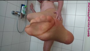 Pissen in Kaputter Strumpfhose ** NS Fun **