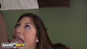 BANGBROS - Teen Amateur Kravanna Star Wants The D!