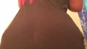 ASS ASS ASS ....BOUNCE THAT ASS LIKE THIS ON THE DICK !!!
