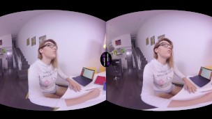 VirtualRealTrans.com - Nerdy Nikki