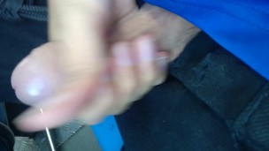 Me masturbo rico en el bus
