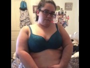 BBW Masturbates Hairy Pussy with Vibrator 1/16