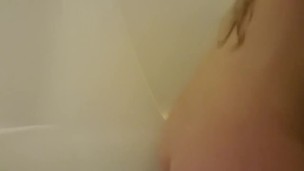 Quick anal play in bath tub