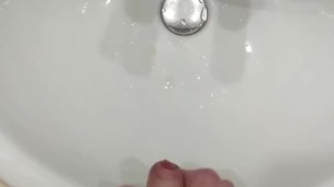 Sneaky wank & cum in shared hotel room