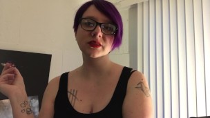 Fake fingernails smoking