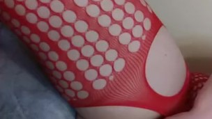 Naughty Nicole fists her juicy pussy