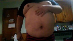 Belly play after a meal