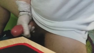 @gavilatex auto handjob with latex gloves