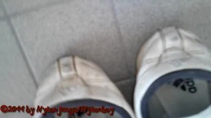 Sneaker bepissen