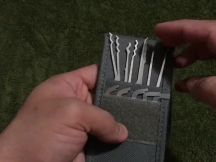 Sparrows Dark Shift Lockpit Kit Review Video and How to Pick a Lock