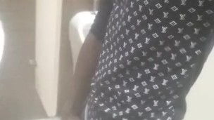 Jamaican cum in public restrooms