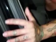 Lady muffin e Tommy la canaglia scopano fuori dalla diacitaeca 8/16