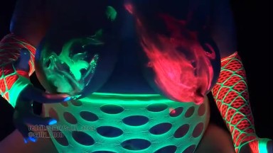 BBW milf 40 k huge boobs big nipples finger paints breast black light