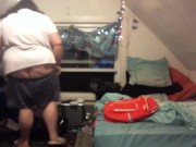 fat white girl buttcrack cleaning and making bed 5/16