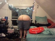 fat white girl buttcrack cleaning and making bed 8/16