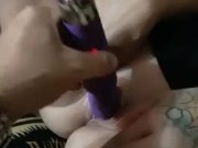 tommy a canaglia masturba ladymuffin con un sex toys 7/16