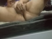 Novinha mostra a buceta gordinha 8/16