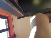 tommy a canaglia la scopa e ladymuffin bagna tutto il tavolo della cucina 5/16