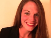 PORN STAR BELLA RAVEN DEEP THROATS A FAN 2/16