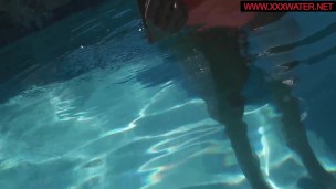 UnderWaterShow presents Micha the underwater gymnast