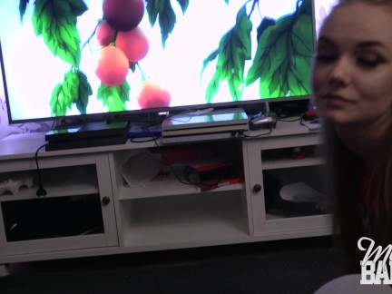 Netflix and chill: Blowjob