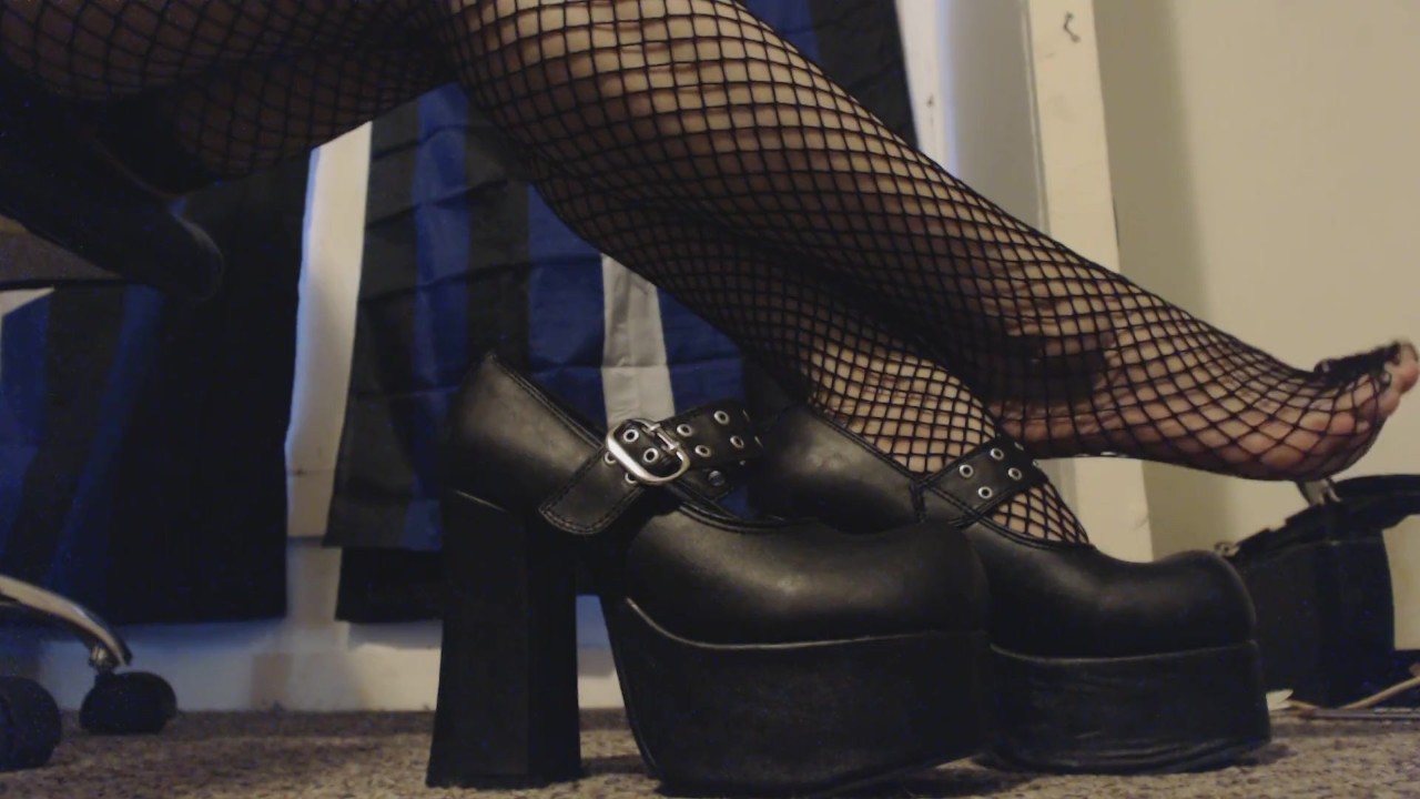 1280px x 720px - Goth Girl Shows Off New Black Platform Heels and Fishnet Stocking Feet -  RedTube