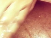 I love making my juicy ass jiggle