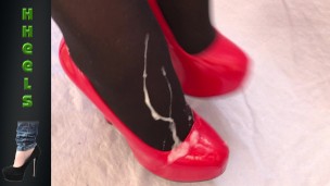 Éjaculer sur ses Talons Bordello Rouges