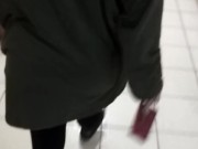 Bragas Vibrantes, Torturando a su novia en público mientras juegan billares 10/16