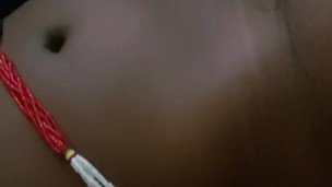 Massageando o corpo provocando