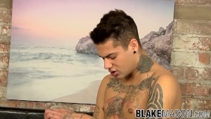 Tattooed cutie Mickey hammering his sweet butt buddy