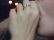 Блондинка делает красивый медленный Минет крупным планом, кончает на лицо 10/16