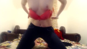 TITS SHOW GIRL LOVE IT