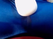 LATINA GIRL GETTING YOGA PANTS SOAKED WET PUSSY SAFADA GOZANDO NA LEG 15/16