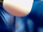 LATINA GIRL GETTING YOGA PANTS SOAKED WET PUSSY SAFADA GOZANDO NA LEG 6/16