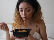 Spicy Yakisoba + Fruit Sandwich Mukbang 5/16