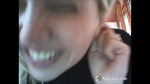 hai la mamma puttana! Lo sai segaiolo?