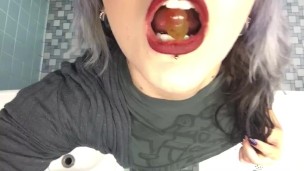 Vore - Open Throat Swallowing Grapes WHOLE