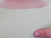 MILF AMATORIALE TETTONA SI MASTURBA LA FICA PELOSA 1/16